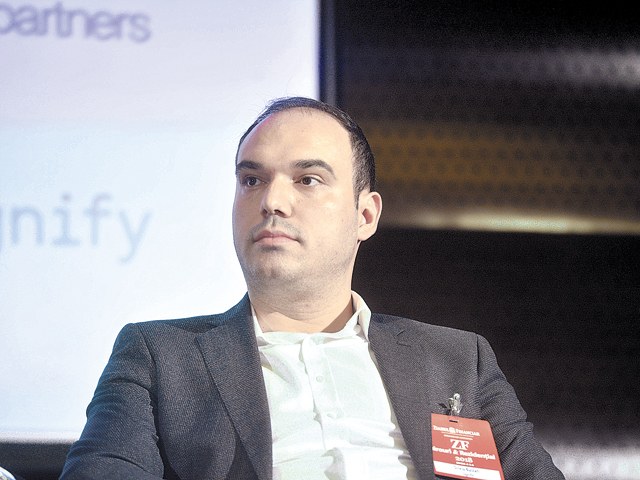 Importanța iluminatului în valorizarea clădirilor