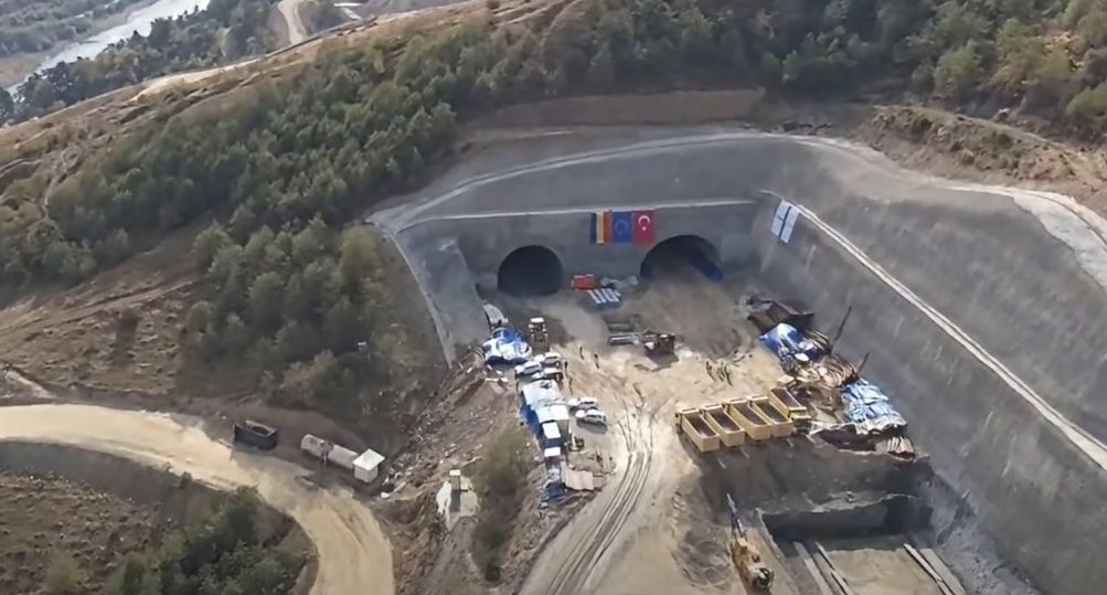 Progrese în construcția tunelului Boița 1 pentru Autostrada A1 Sibiu - Pitești