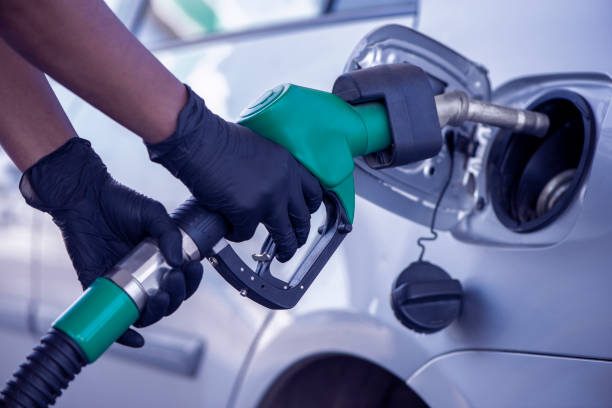 Tarifele impuse de SUA cresc cotatiile petrolului