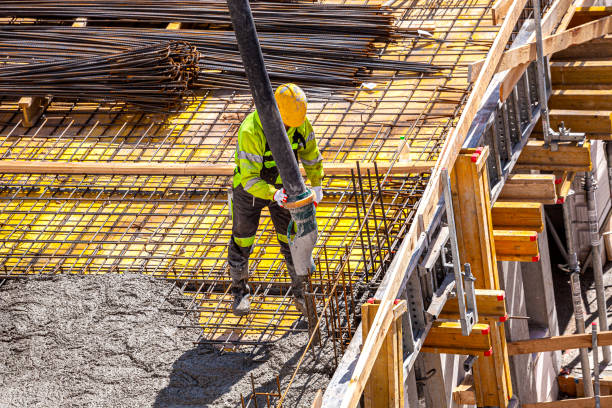Salariul in constructii, majorat pe final de an de primele de sarbatori