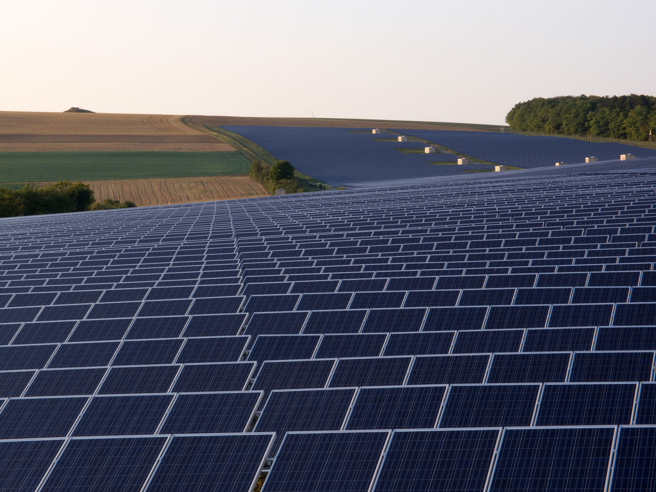 Fotovoltaice: Proiecte noi pentru infiintarea de parcuri fotovoltaice de peste 560 MW