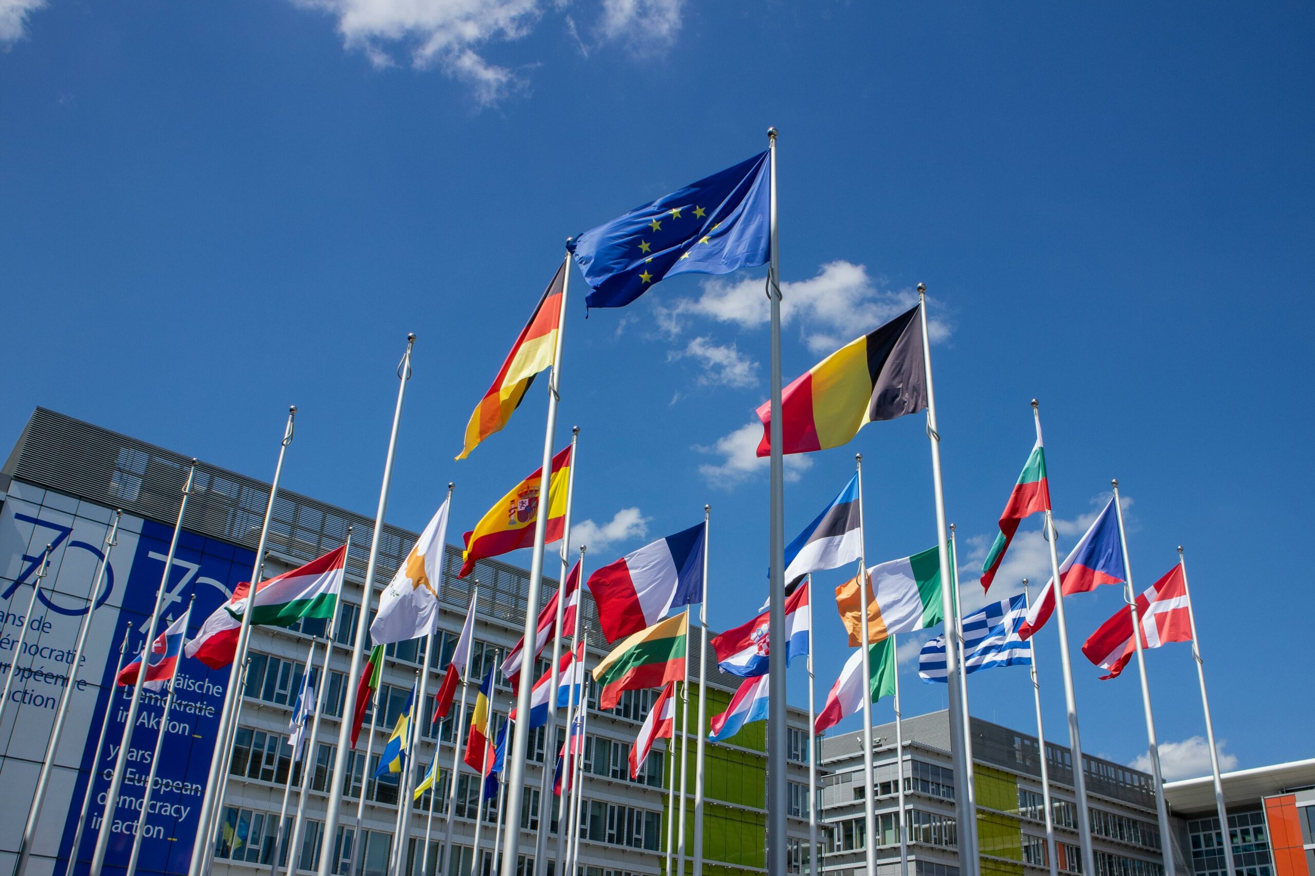 UE ar putea introduce creditele de carbon in strategia climatica