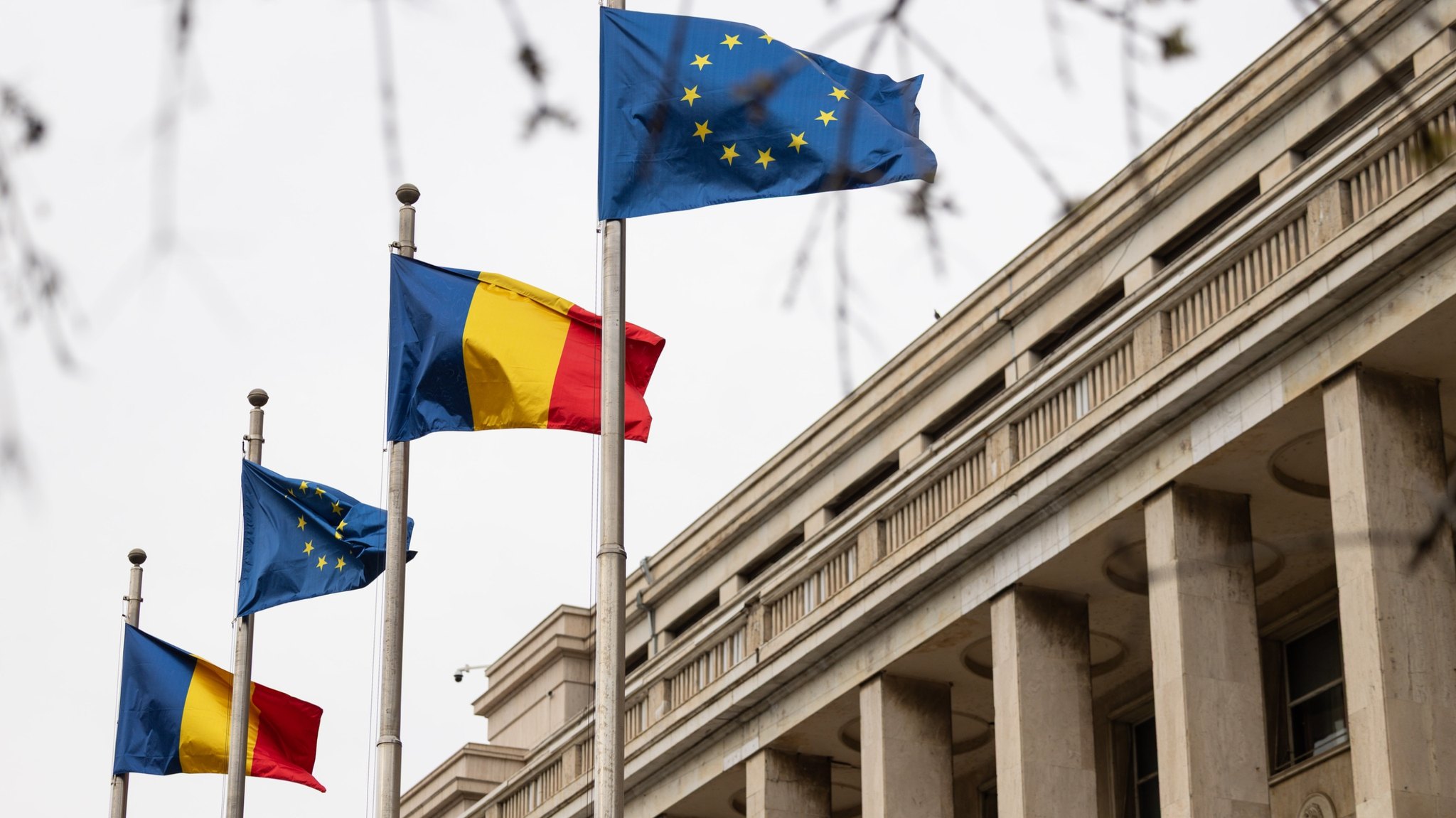 Guvernul isi va angaja raspunderea pentru sase pachete fiscale