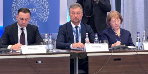 Primarii avertizeaza ca investitiile sunt afectate de intarzierea facturilor si legislatie