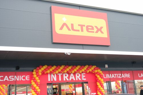BERD sprijina Altex in achizitia retelei de magazine Bricostore