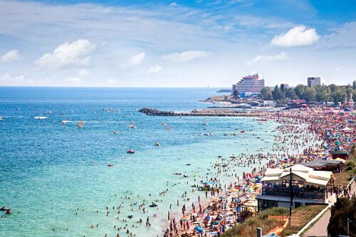 Patronatele din turism cer modificarea autorizarii beach-barurilor