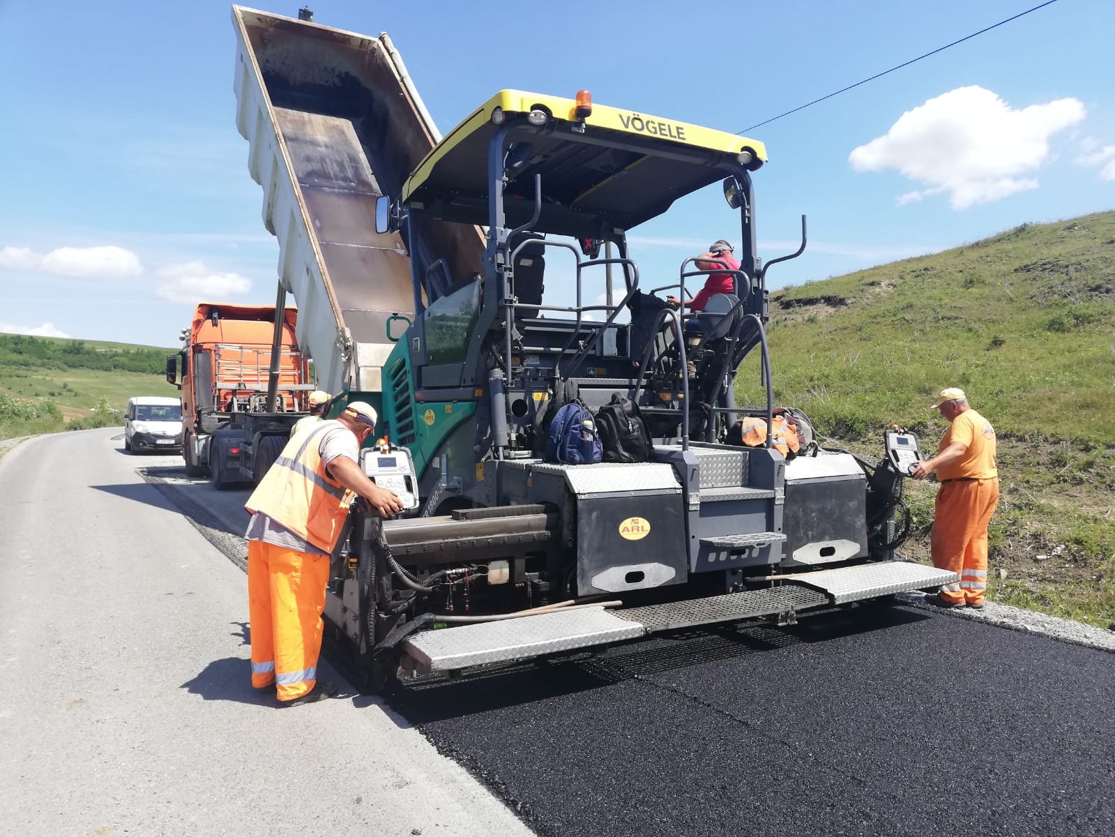 Peste 240 de noi posturi in UAT-uri din tara