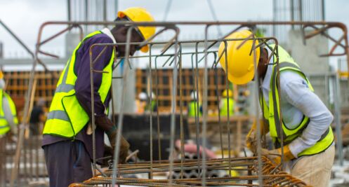 Muncitorii straini vor putea fi adusi mai usor in tara: Guvernul pregateste noi reguli