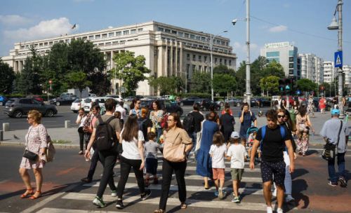 Cresterea numarului de imigranti in tara noastra atenueaza scaderea populatiei