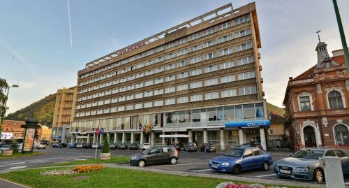 Contracte semnate pentru renovarea fostului Hotel Capitol din Brasov