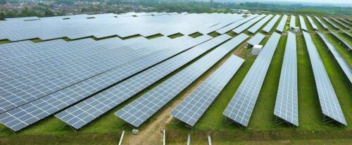 BEI finanteaza trei centrale fotovoltaice de 190 MW in Oltenia